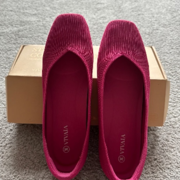 Vivaia Margot 2.0 Pitaya (magenta) 40.5 (EU) size 10 (US) flats like new in box - Picture 3 of 5